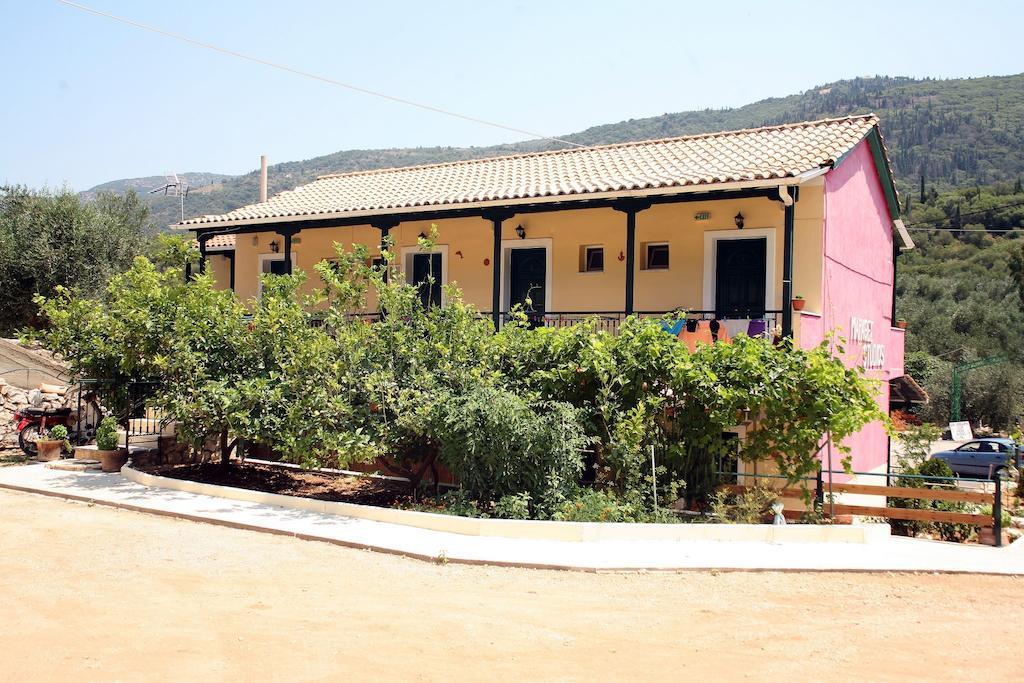 Marathes Studios Áyios Nikítas 外观 照片